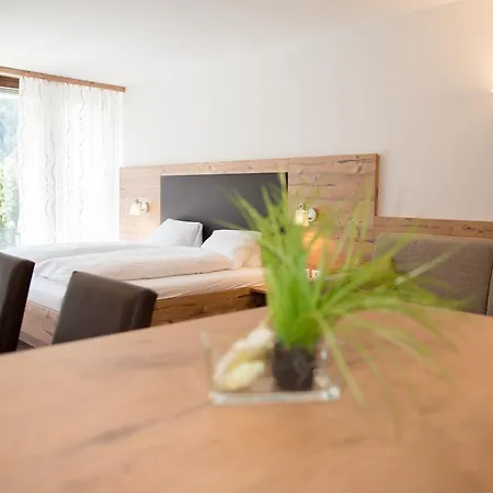 Ferienpark Tulai - Fam. Carl 3* Scuol