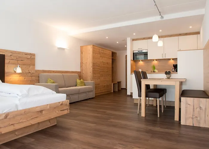 Aparthotel Tulai - Fam. Carl Scuol