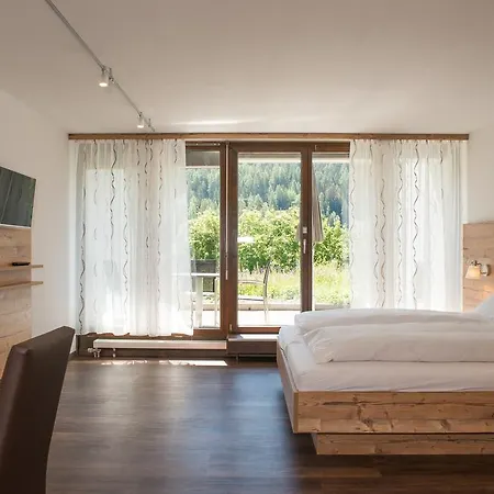 Tulai - Fam. Carl 施库尔