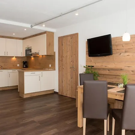 Tulai - Fam. Carl Apart-hotel
