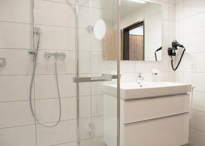 Tulai - Fam. Carl 4*