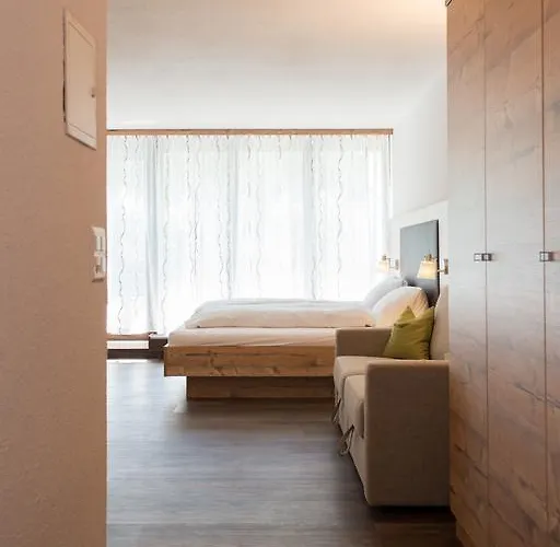 Tulai - Fam. Carl Apartahotel Scuol