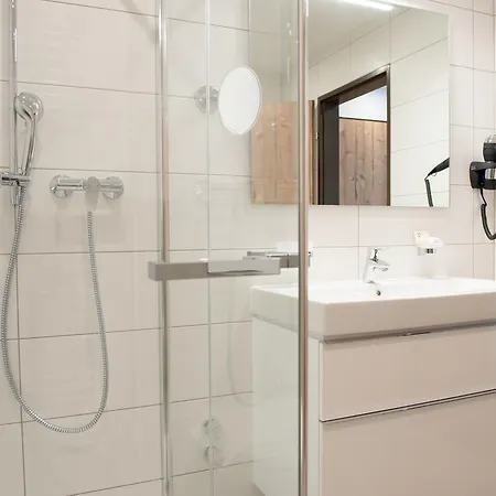 Tulai - Fam. Carl 4*